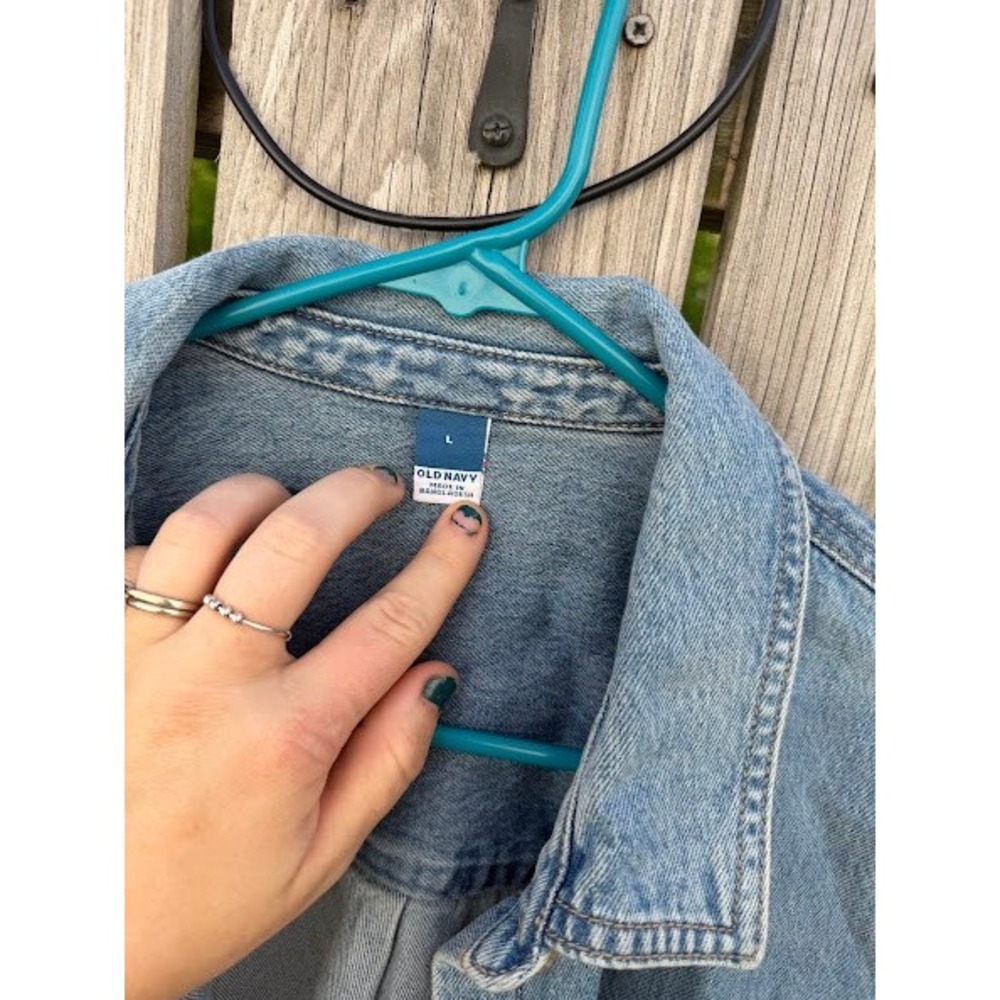 Oversized 90s Grunge Old Navy Denim Button Down Shirt Womens L Blue Raw Hem - Picture 4 of 5